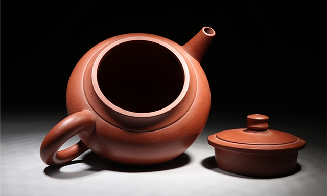 紫砂小知识:开壶后,壶表面出现一层白色物质?