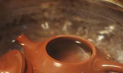 紫砂壶怎么清洗除茶垢？