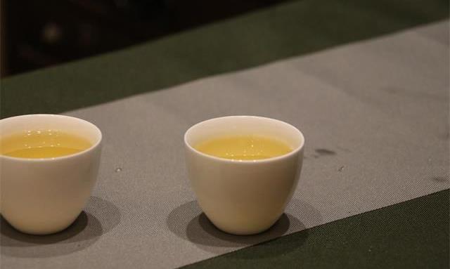用最平和的心情，冲泡最美味的茶汤