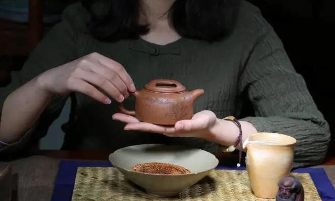 冬天用紫砂壶喝茶,得讲究!