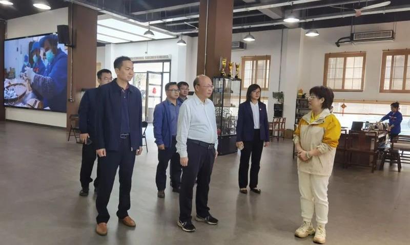 李广勇率队调研六堡茶产业发展情况