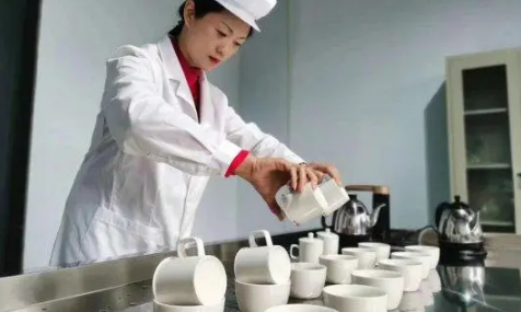 晁忠琼代表：补短板 强优势 推动普安茶产业高质量发展