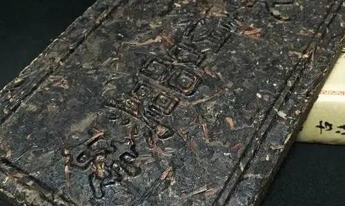 黑砖、花砖、茯砖、青砖各有不同