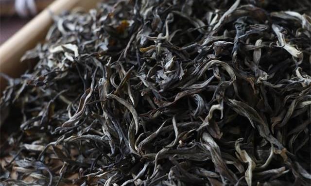 “拼配茶与纯料茶哪个好？”