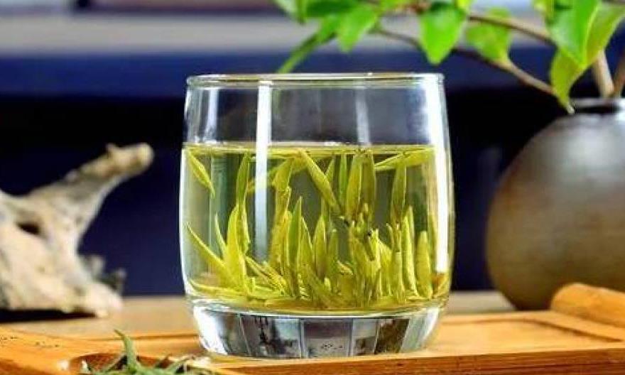 绿茶是不是真的越绿越好、越嫩越好、越早越好、越贵越好？