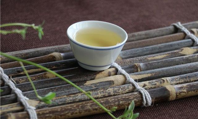 普洱茶春茶、夏茶、秋茶怎么辨别?