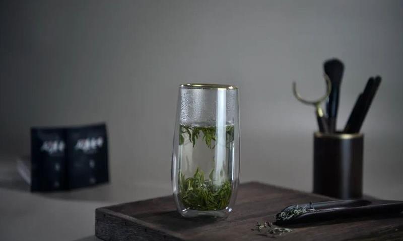 茶源天府·共享未来 “瓦屋春雪”亮相第十三届四川国际茶业博览会