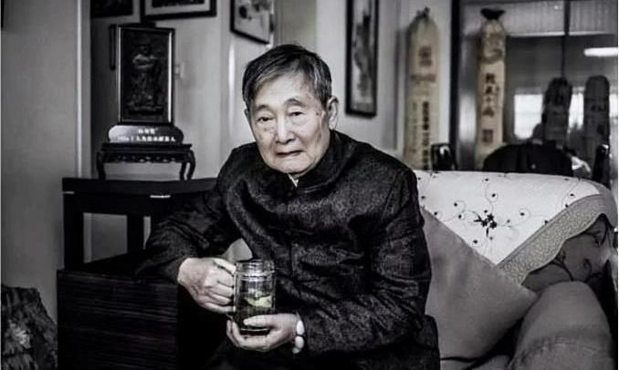 沉痛悼念并深切缅怀施兆鹏教授