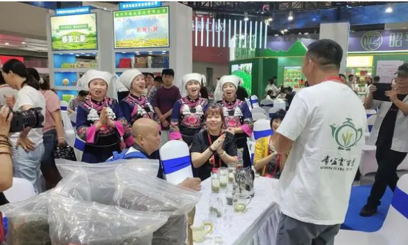 刺梨红茶香满场！这场粤黔协作“茶友会”展现两地合作新成果
