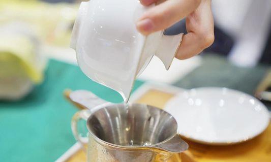 2024广州春茶博会 下关沱茶羊城展茶韵古香!