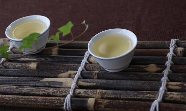 茶，不止于眼见，还丰盈了年华