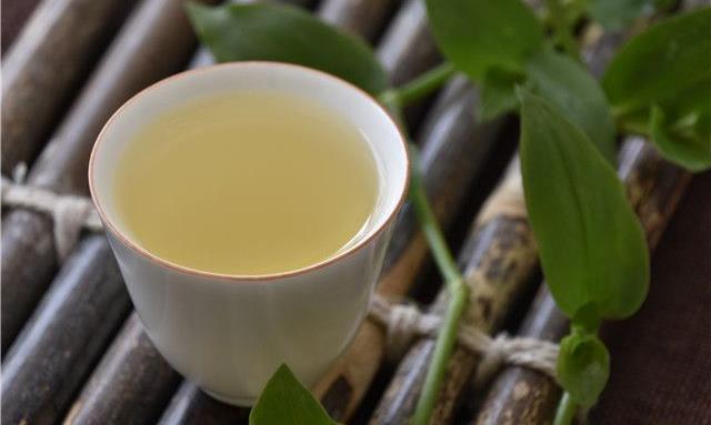 探寻茶味的奥秘：呈味物质与茶之韵味