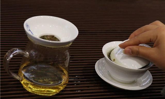 从水飘香到水即香，你知道普洱茶香气的这五重境界吗？