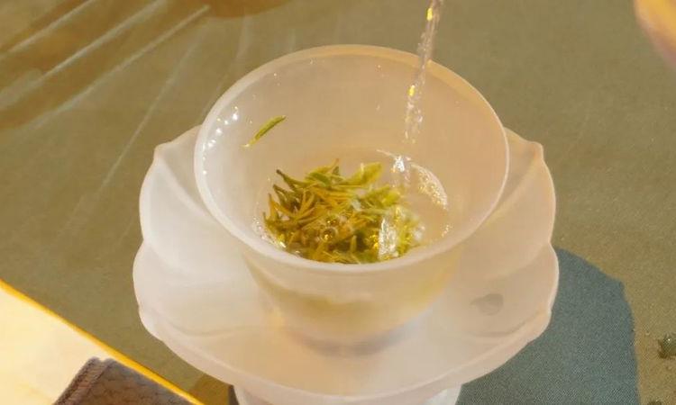 用真心来等待,等待一位为我沏茶的人