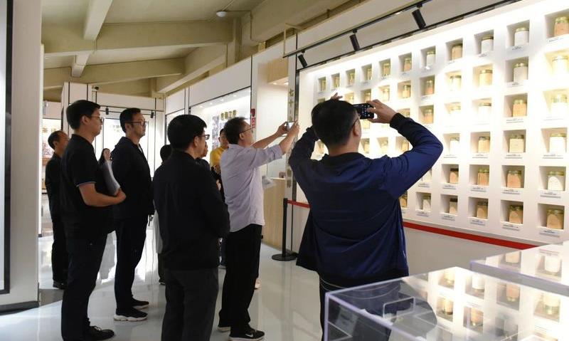 第六批国家工业遗产认定现场核查组莅临下关沱茶核查