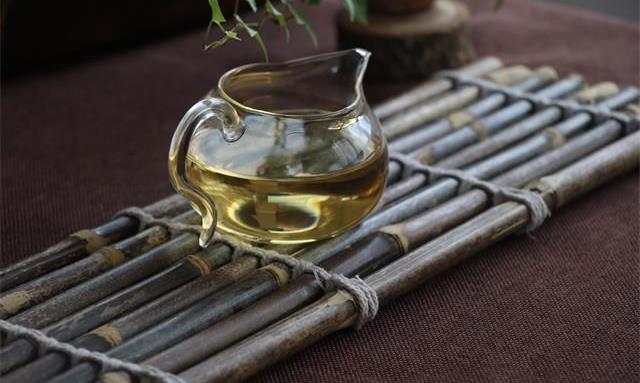 茶韵中的善行智慧：品味生活的真谛