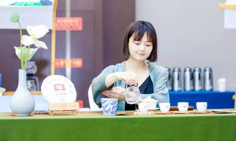 大益茶参与发起全国“茶文化进校园公益联盟”,助力青少年茶饮公益