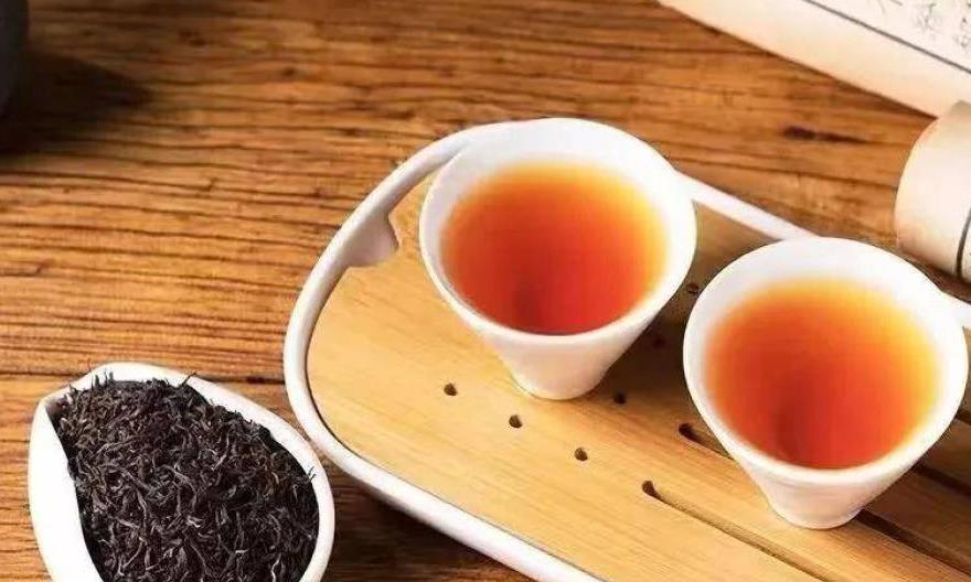 学会这5个动作，让你成为品茶高手