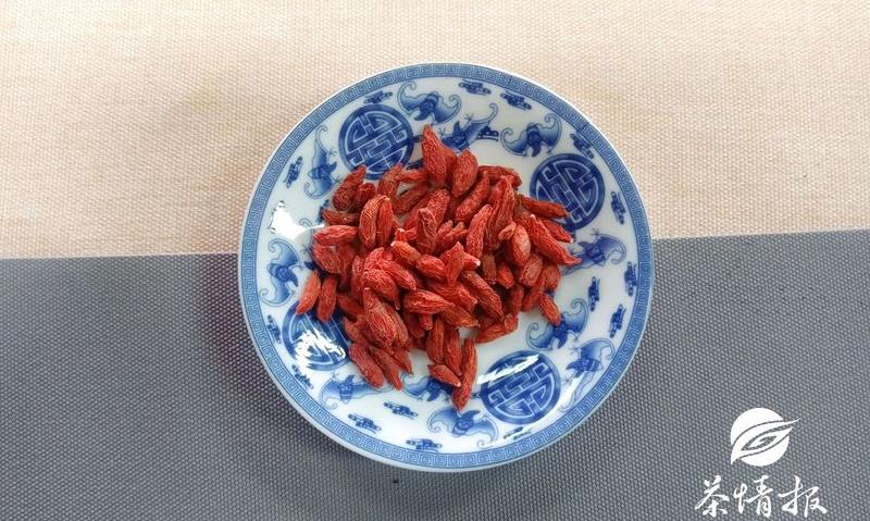 夏季天气炎热,你喝茶去湿了吗?