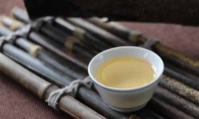 茶韵人生寻知己，绽放自信之光