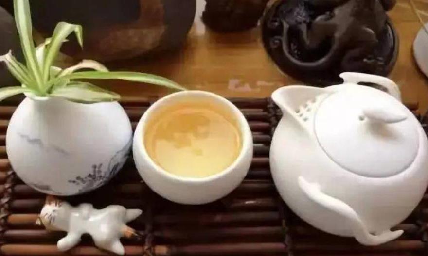 茶至无味仍余香,人若无妄心自清