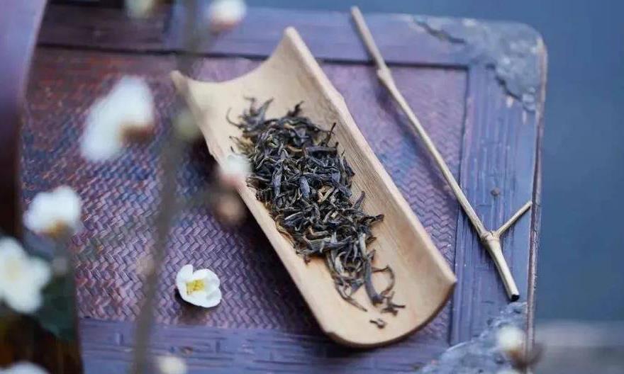 泡金骏眉，需要“洗”吗？