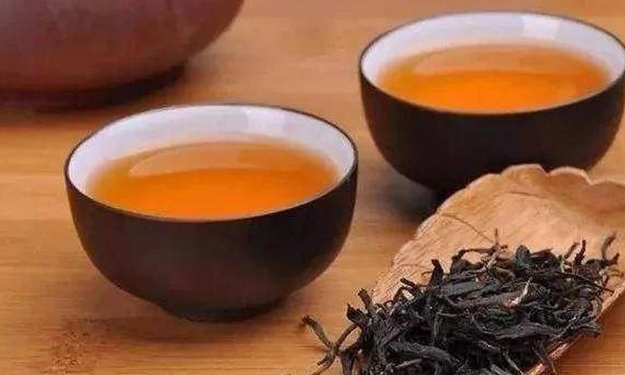 人到中年,万物于我如一壶清茶