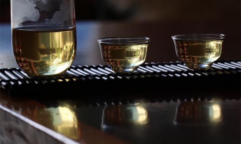 人生如茶，且行且品