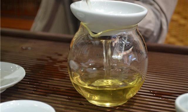 在那一杯茶中，忘却尘世喧嚣