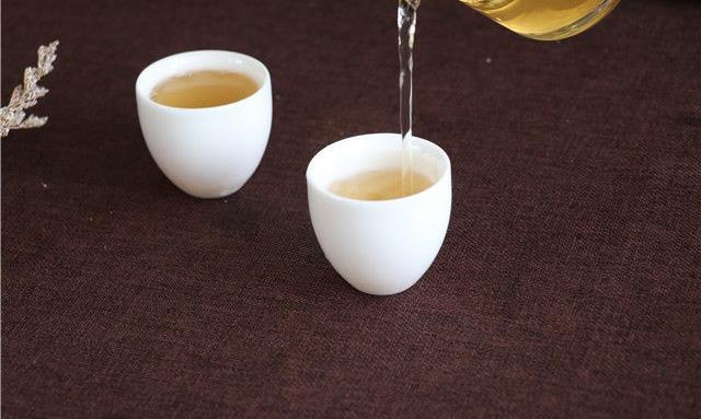 品味茶之宁静、温暖与人生之道