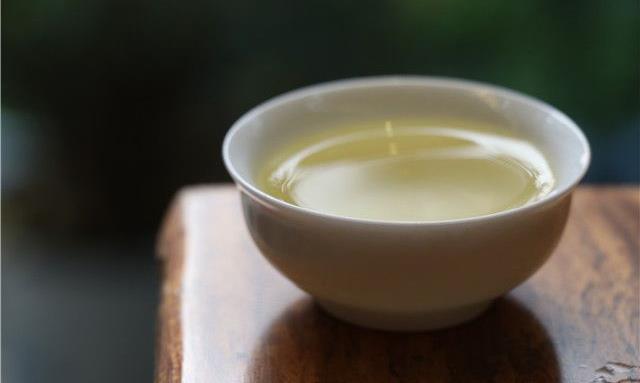 一方庭院深幽处，半卷闲书一壶茶！