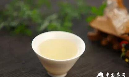 我,只想依着这一盏茶