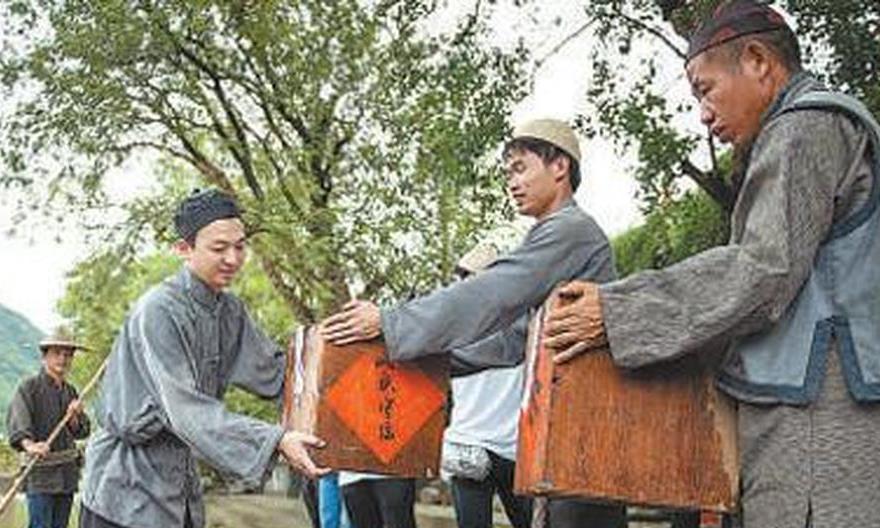 茶香飘出万里悠扬（走进传统村落）