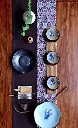 任红尘滚滚,只管吃茶去