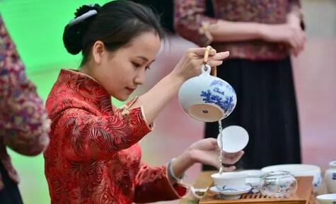 茶桌不同于酒桌,这些忌讳你要知道