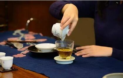 泡好一杯茶,必先学会注水