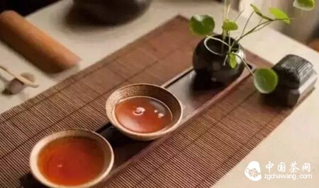 这几个时期，身为女人的你千万少喝茶