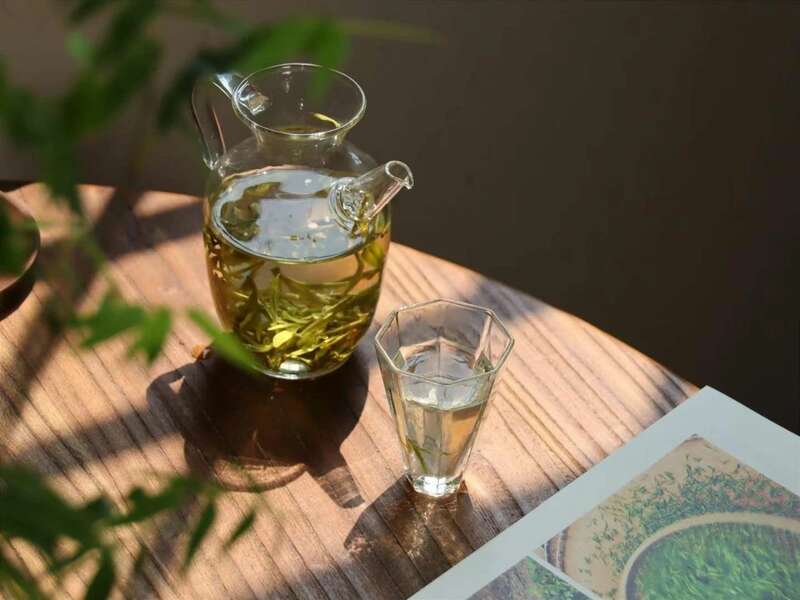 立春品新茗,茶香绕心间