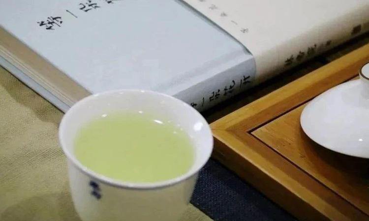 中年以后,一卷闲书半壶茶