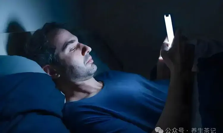 经常熬夜的人记得多喝这些茶!