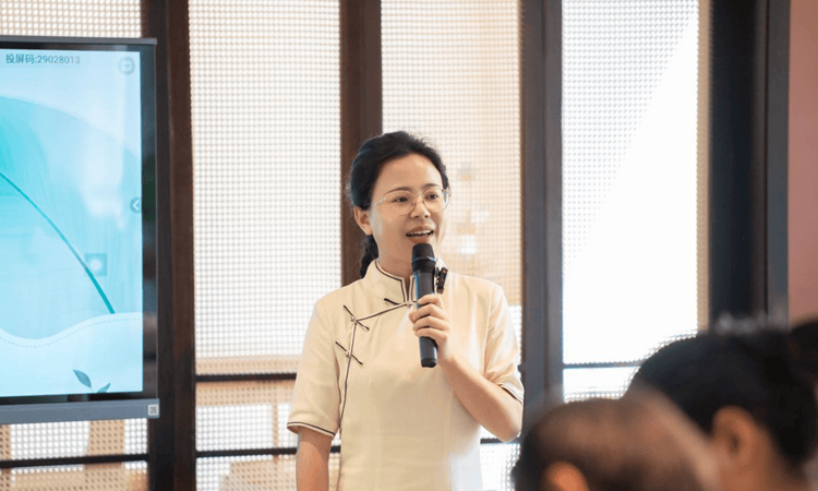 深圳职训中心特邀明星讲师 解锁“茶+AI”新生态