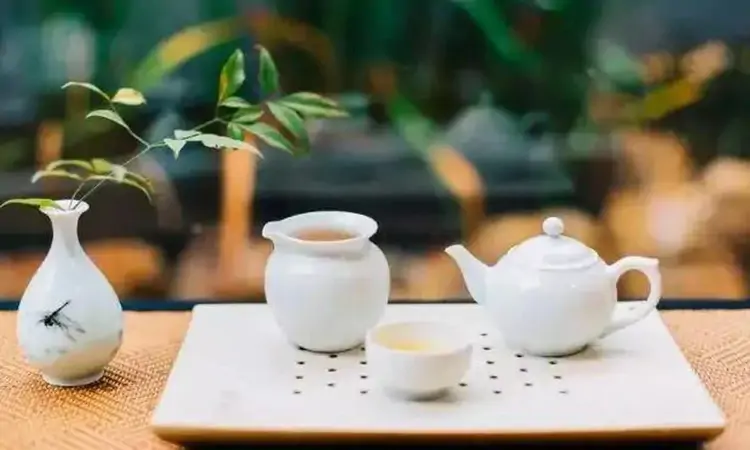 喝茶四因：因茶、因时、因人、因症