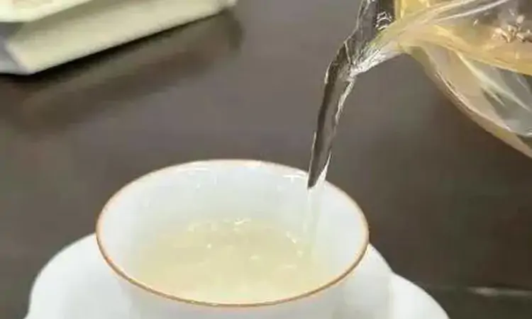 白茶品种中的极品——白毫银针