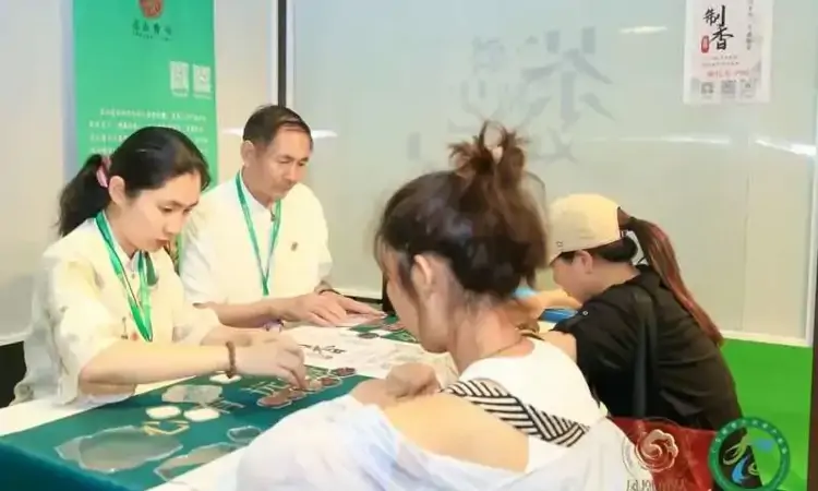 火力全开!2025郑州茶产业博览会盛大开幕!