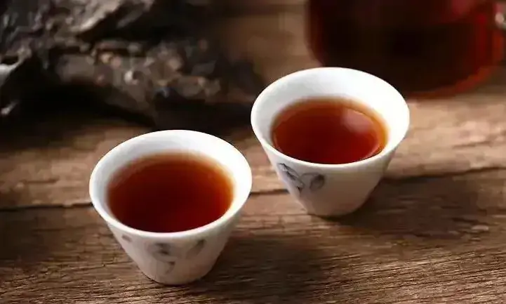 紧压茶，三国时期已有加工