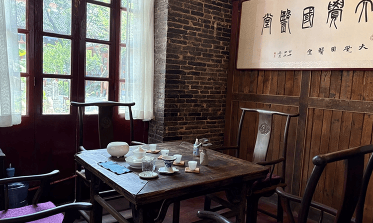 新茶饮浪潮下，独立茶馆的“轻”姿态